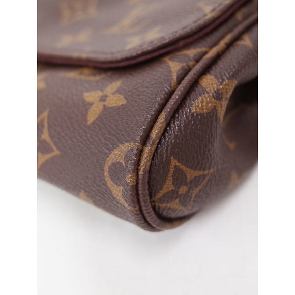 Louis Vuitton Monogram Favorite Bag - Picture 7 of 8